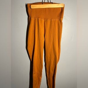 Burnt orange activewear leggings super cute